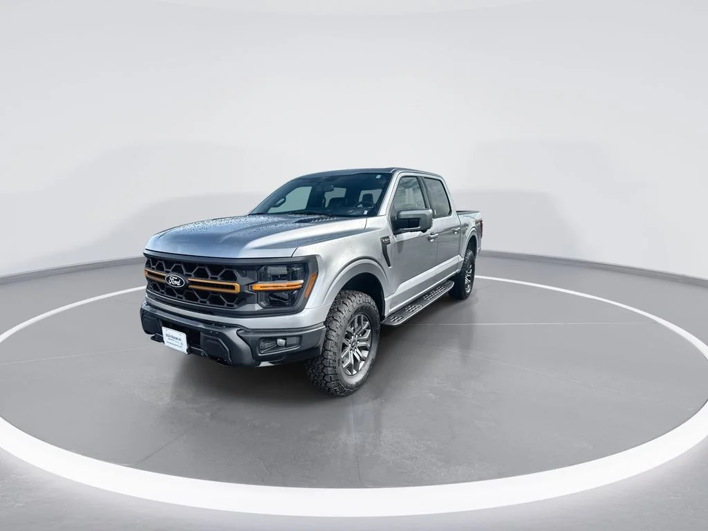 Used 2025 Silver Ford Tremor image 4