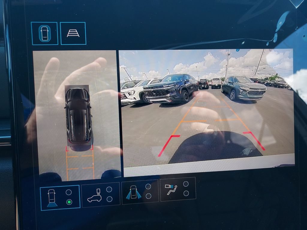 New 2027 Summit White GMC AWD AT4 image 23