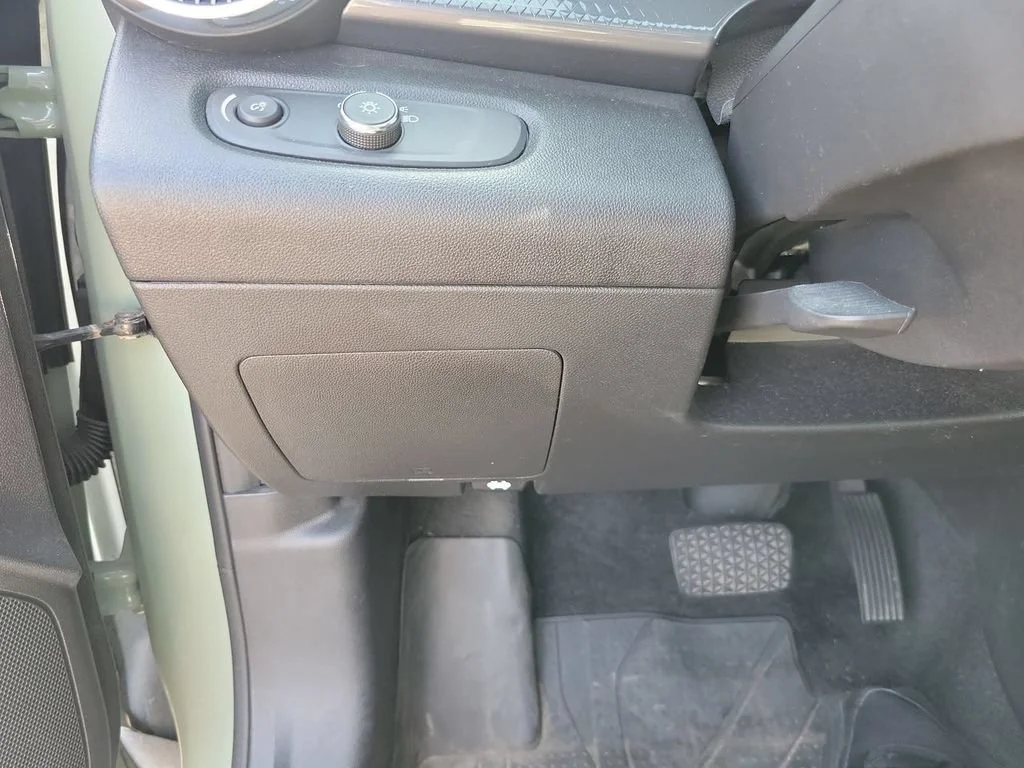 Used 2024 Cacti Green Chevrolet ACTIV image 17