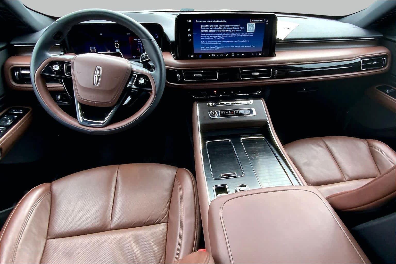 Used 2025 Pristine White Lincoln Reserve image 16