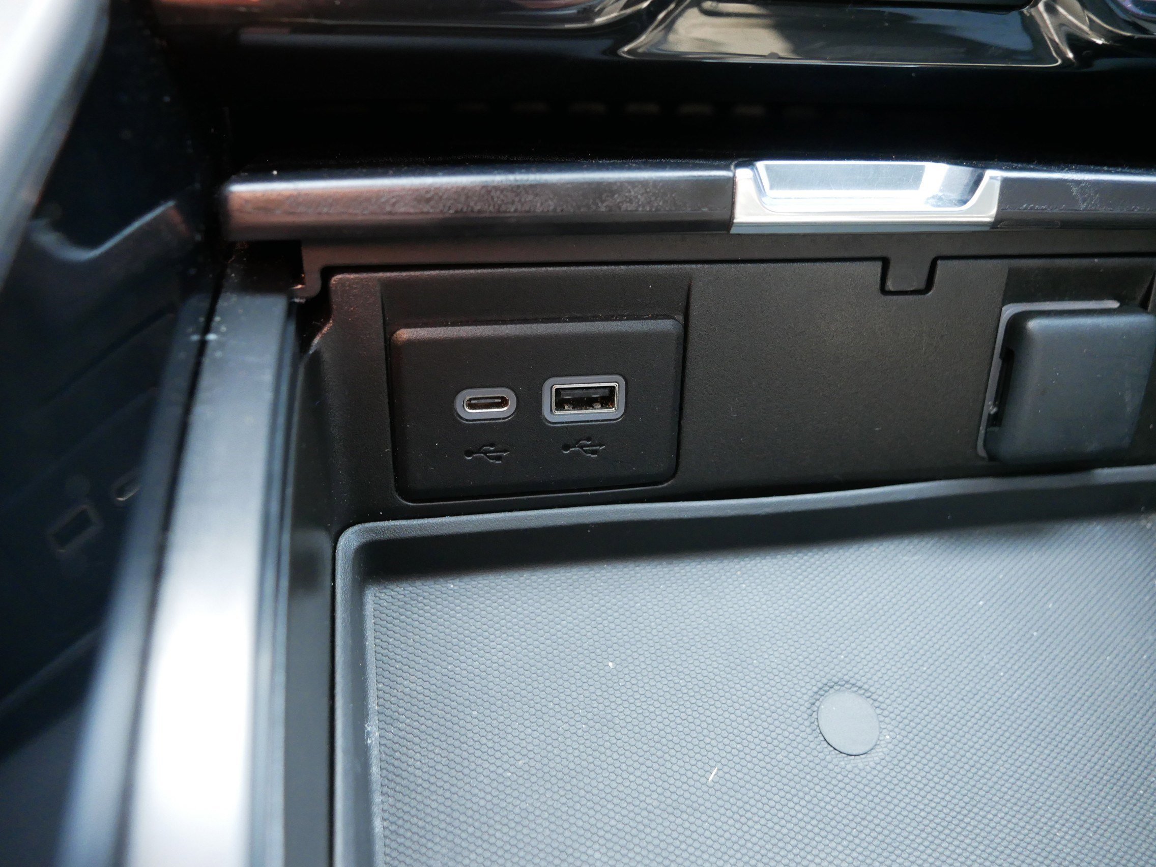 2023 GMC Yukon Denali - Photo 33