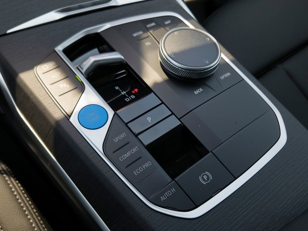 New 2026 Jet Black BMW eDrive40 image 10