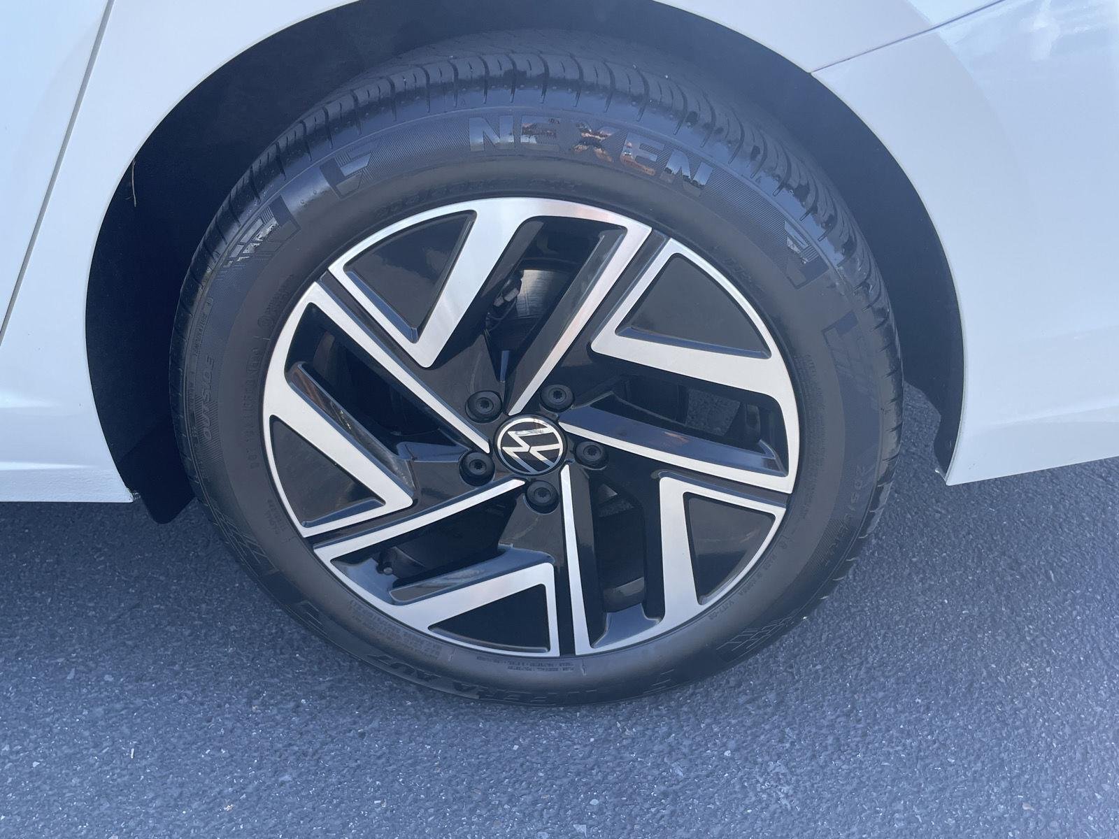 2023 Volkswagen Jetta SEL - Photo 14
