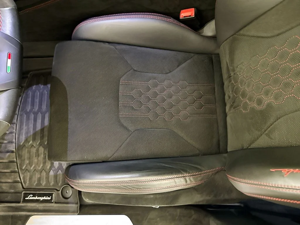 Used 2023 Rosso Mars Metallic Lamborghini Performante image 20