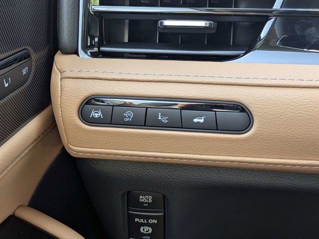 New 2026 RADIANT WHITE INFINITI Luxe 2WD image 26