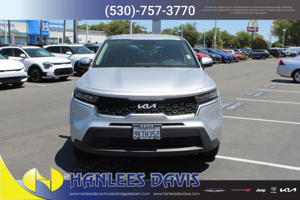 Used 2022 Silver Kia LX image 4