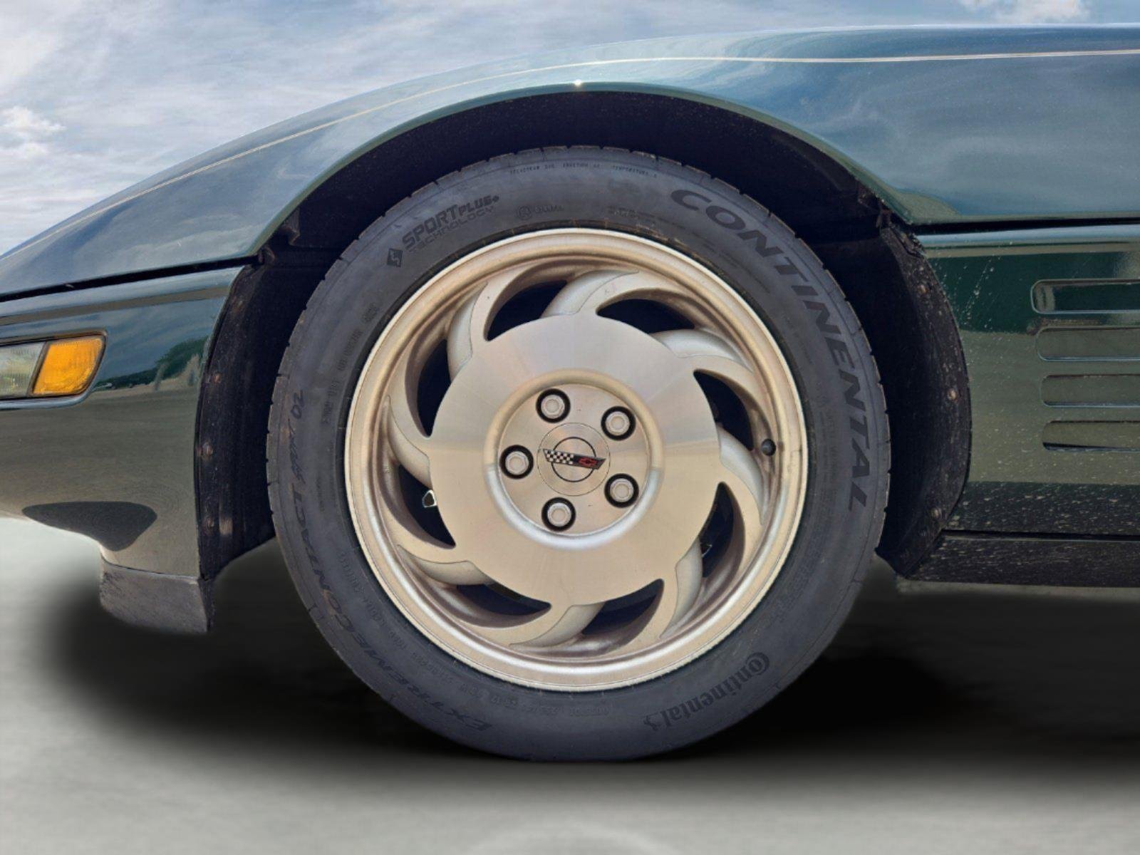 Used 1994 GREEN Chevrolet  image 10