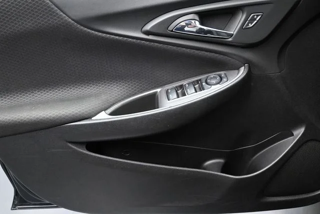 Used 2025 Black Chevrolet LT image 13