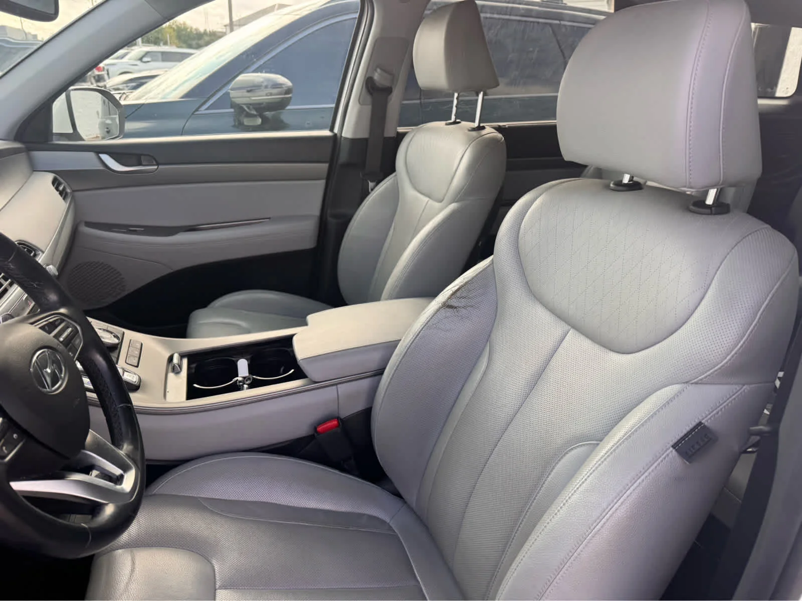 Used 2022 Hyper White Hyundai SEL image 22
