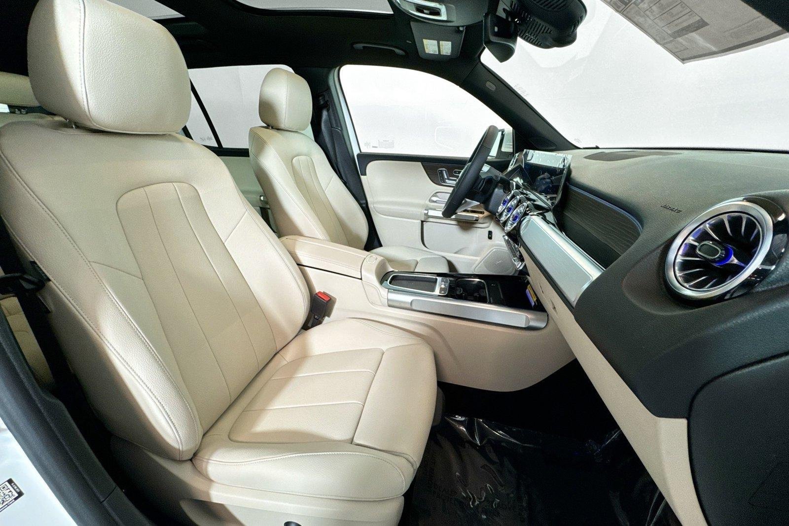 New 2026 Polar White Mercedes-Benz GLB 250 image 26