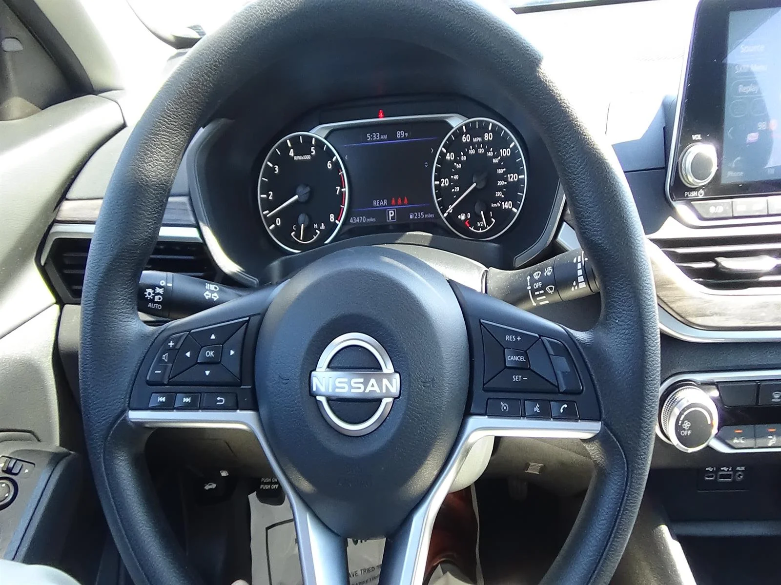 Used 2025 Super Black (kh3) Nissan 2.5 SV image 19
