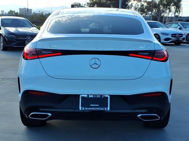 New 2027 White Mercedes-Benz GLC 300 Coupe image 21