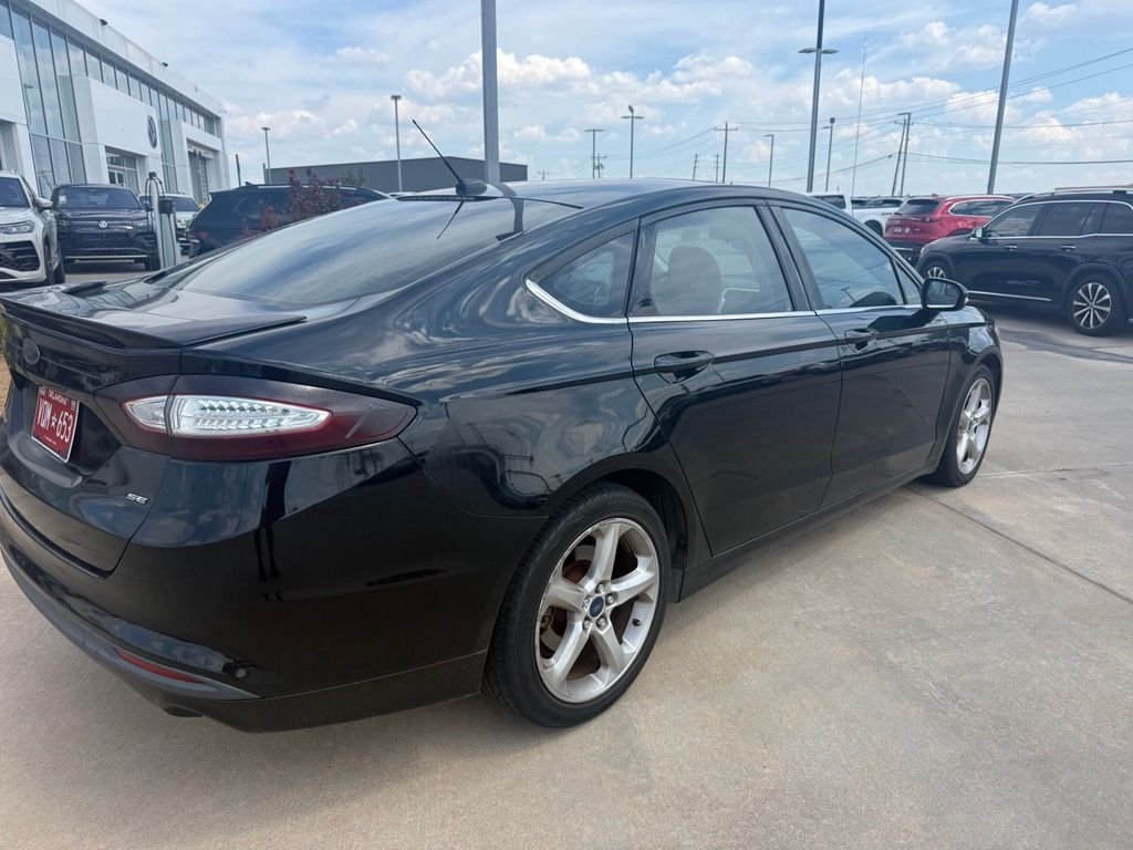 Used 2016 Black Ford SE image 3