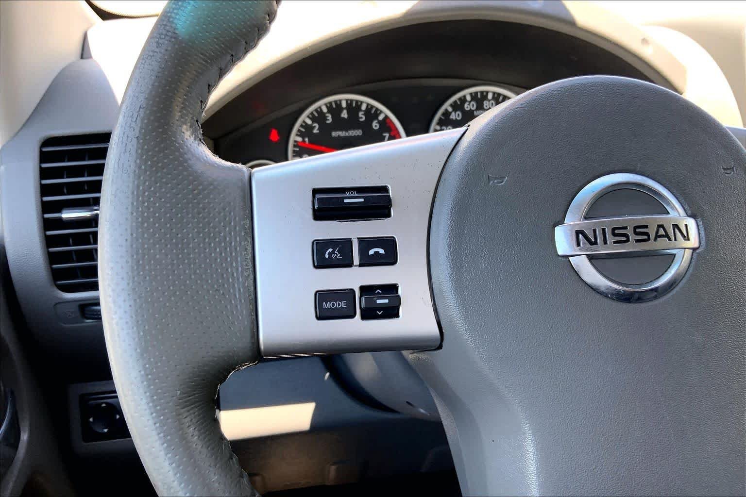 Used 2019 Gun Metallic Nissan SL image 21