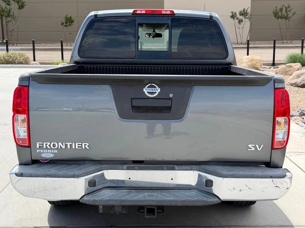 Used 2018 Gray Nissan SV image 6