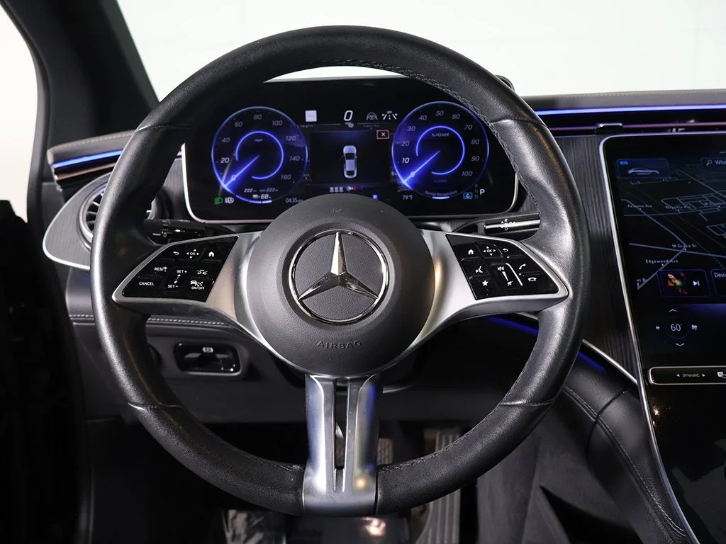 Used 2023 Black Mercedes-Benz 500 Sedan image 38