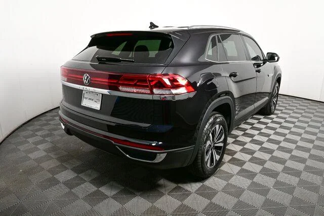 New 2026 Deep Black Pearl Volkswagen 2.0T SE image 5