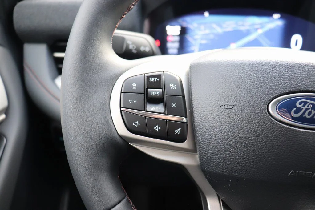 New 2026 Star White Metallic Tri-Coat Ford Active image 35