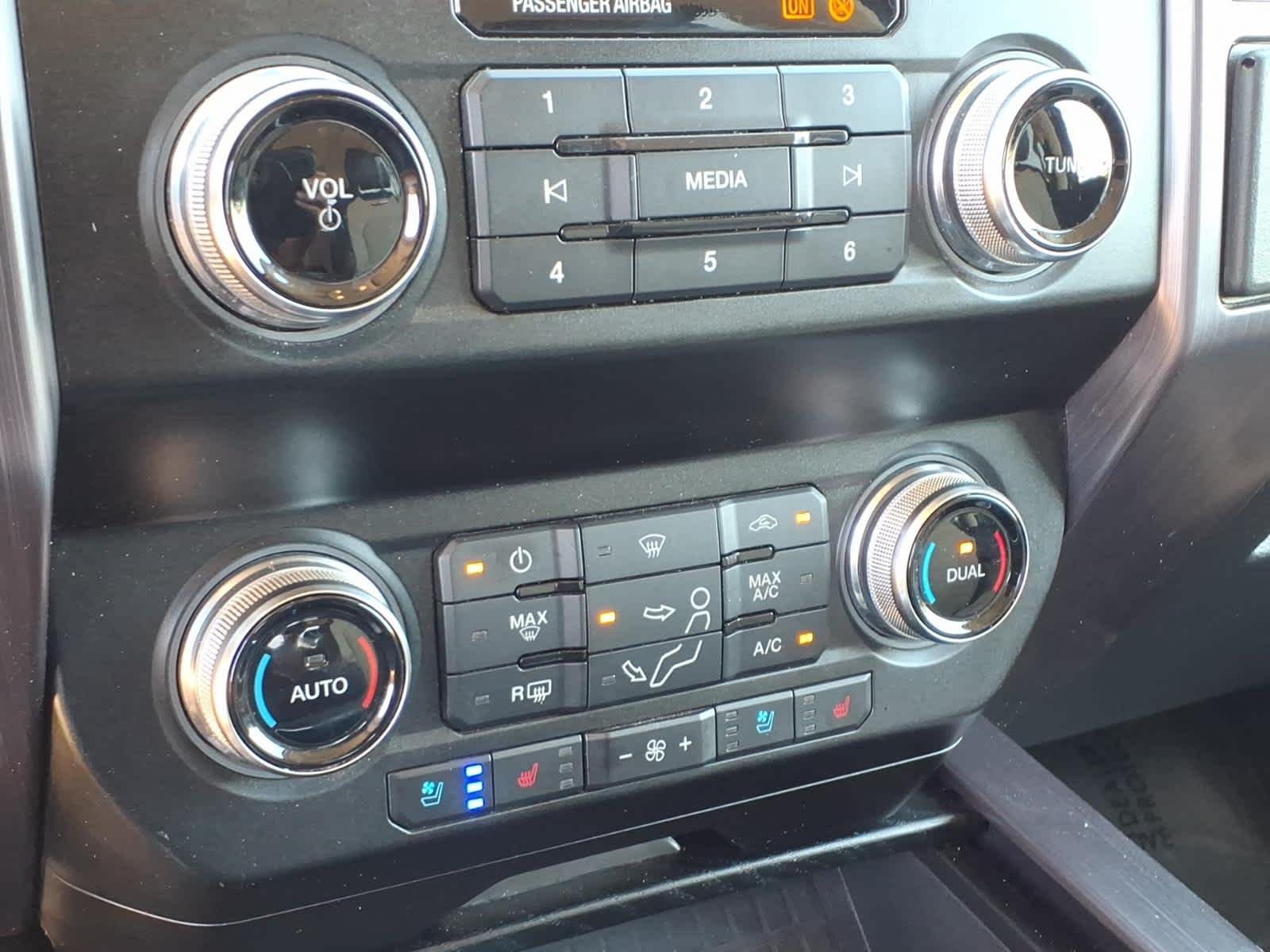 Used 2020 Magnetic Ford Limited image 37