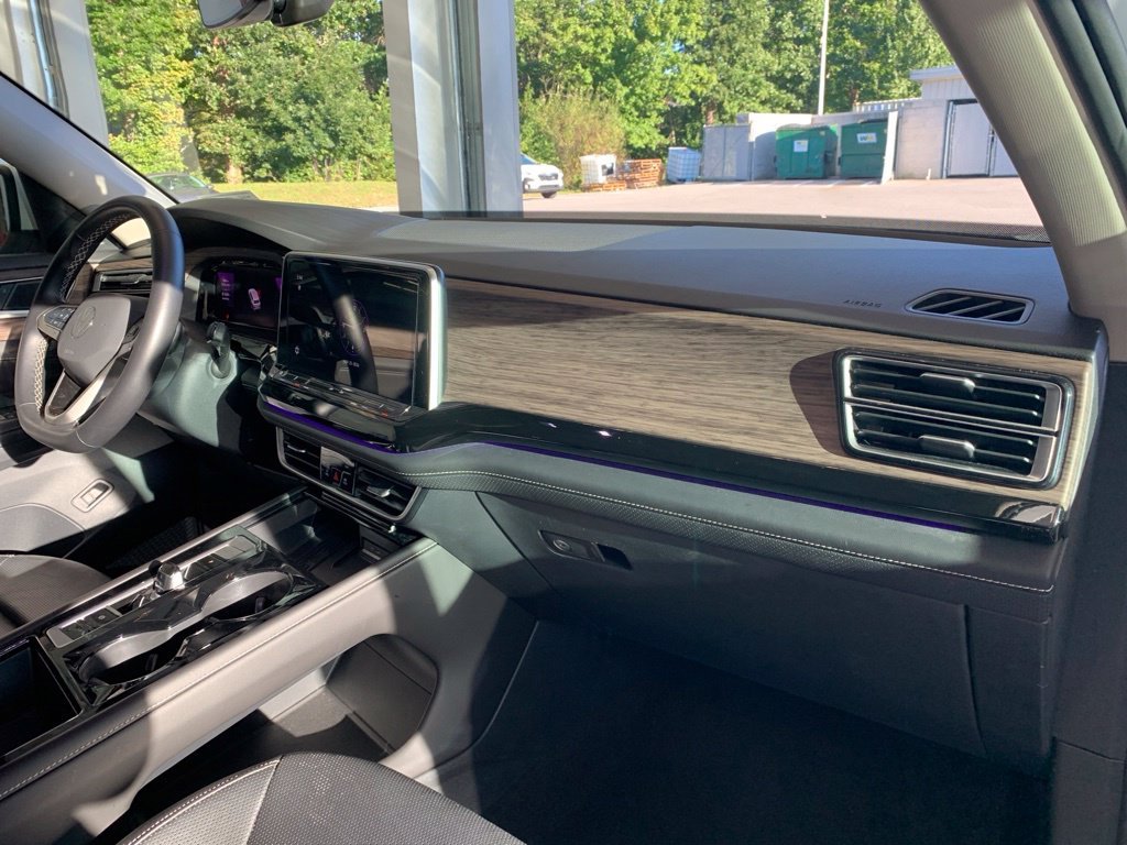 2025 Volkswagen Atlas SEL - Photo 22