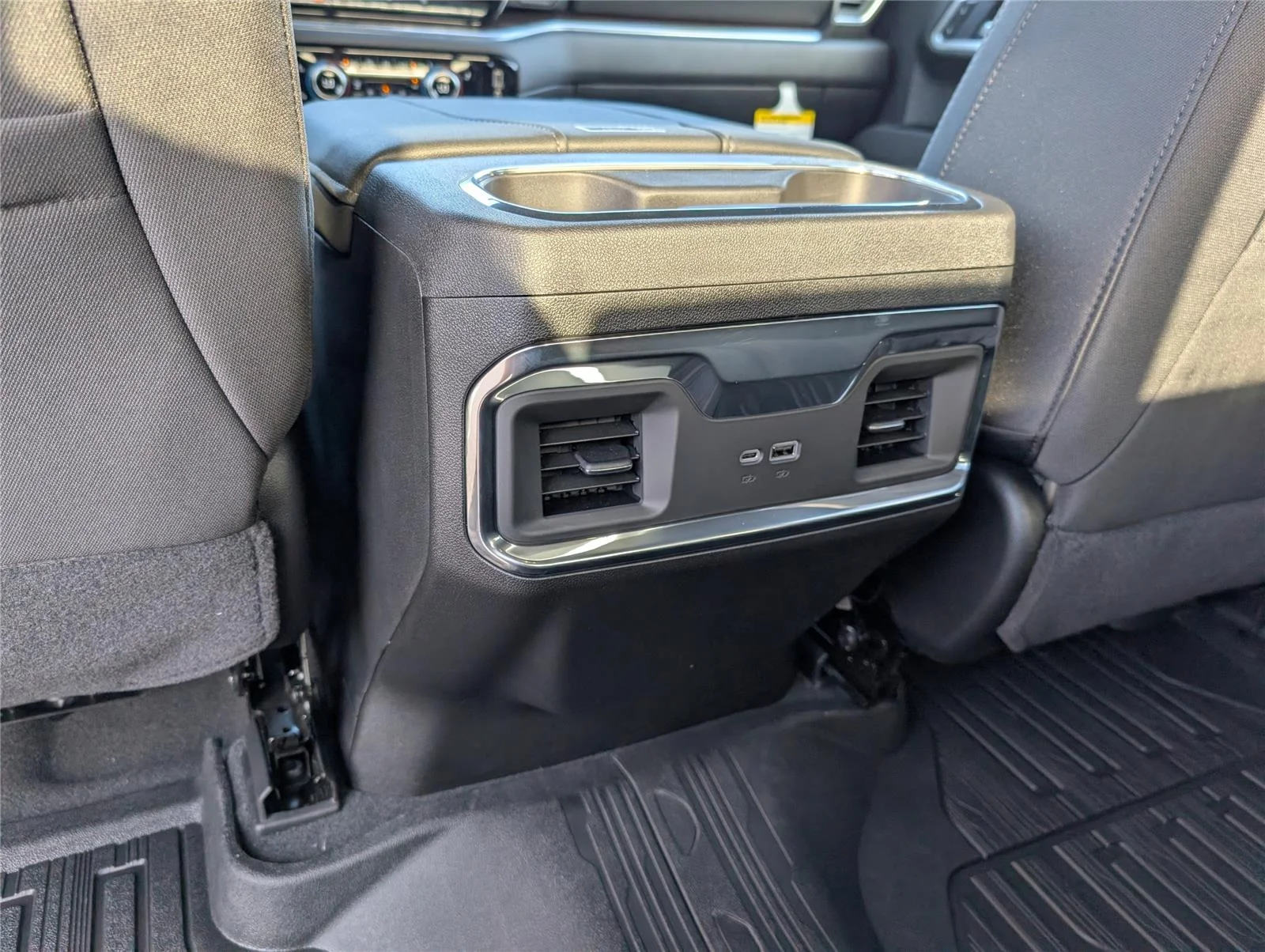 New 2026 Sterling Metallic GMC Elevation image 16