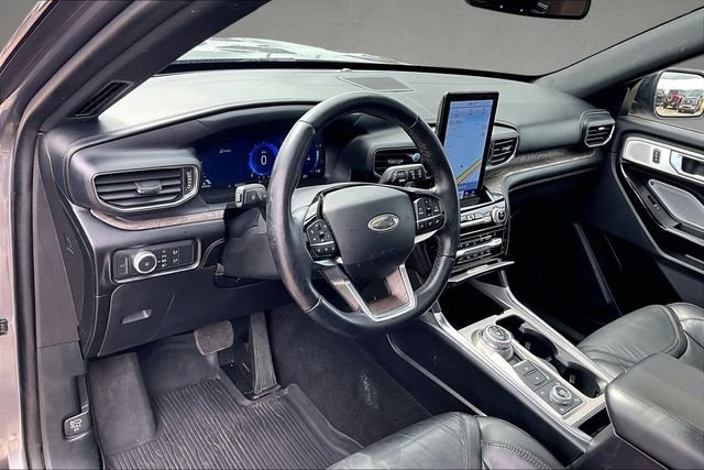 Used 2021 Gray Ford Platinum image 10