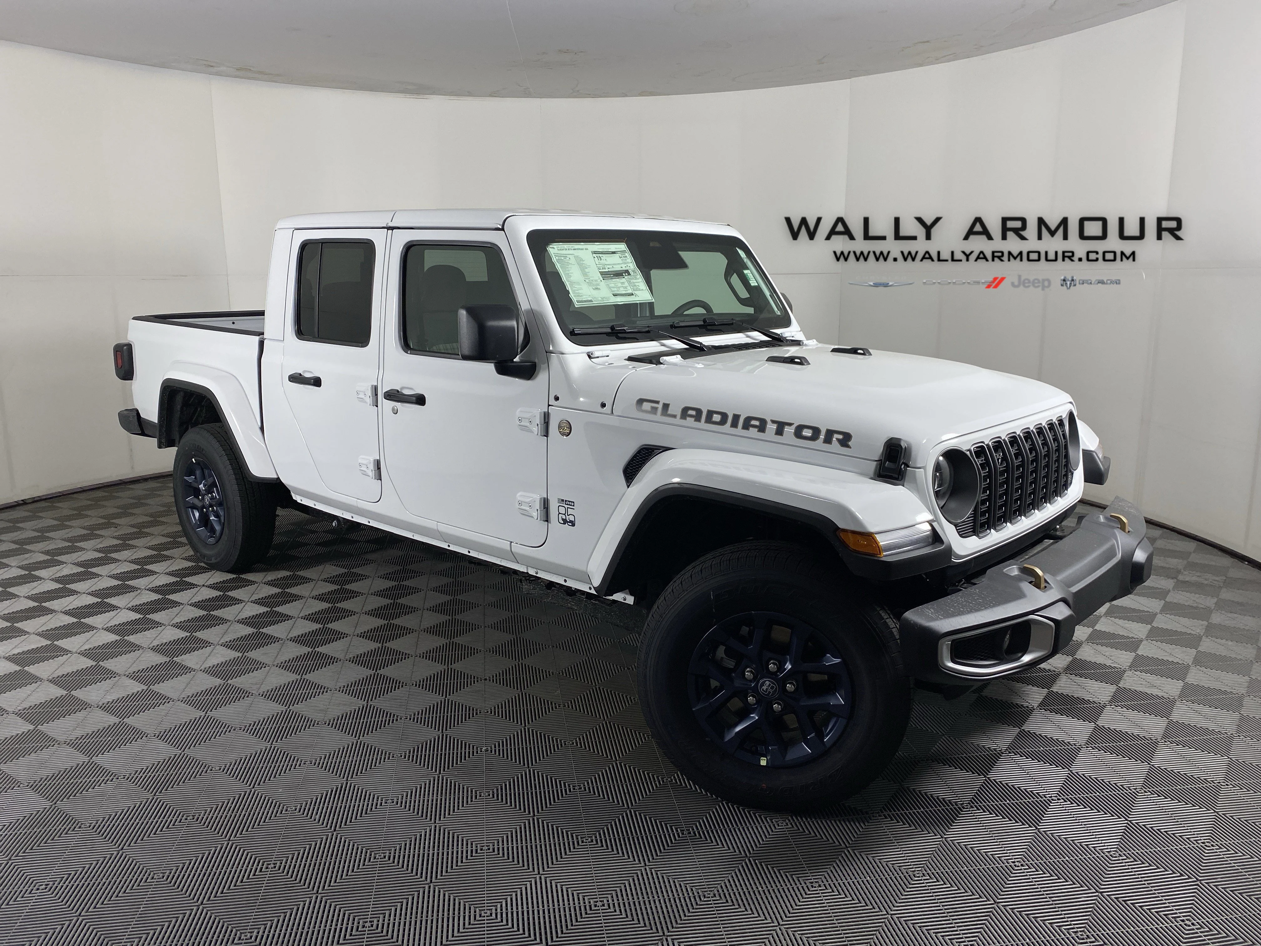 2026 Jeep Gladiator 85th Anniversary Edition Auto's photo
