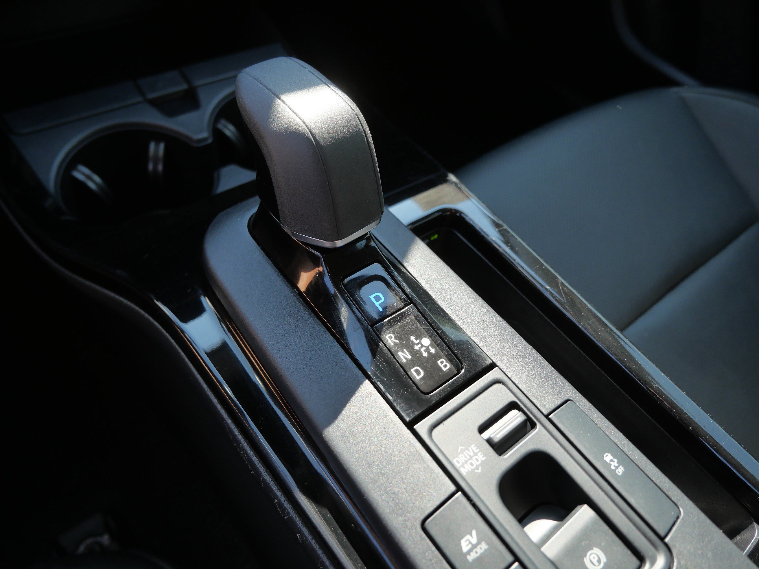Certified Used 2025 Cutting Edge Toyota XLE image 25