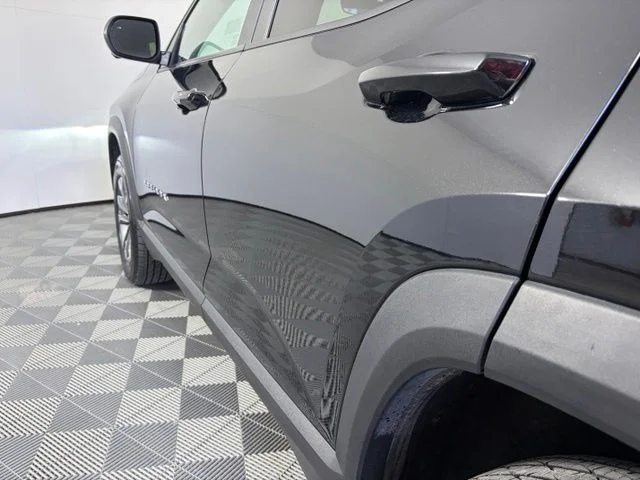 Used 2025 Black Chevrolet LT image 10