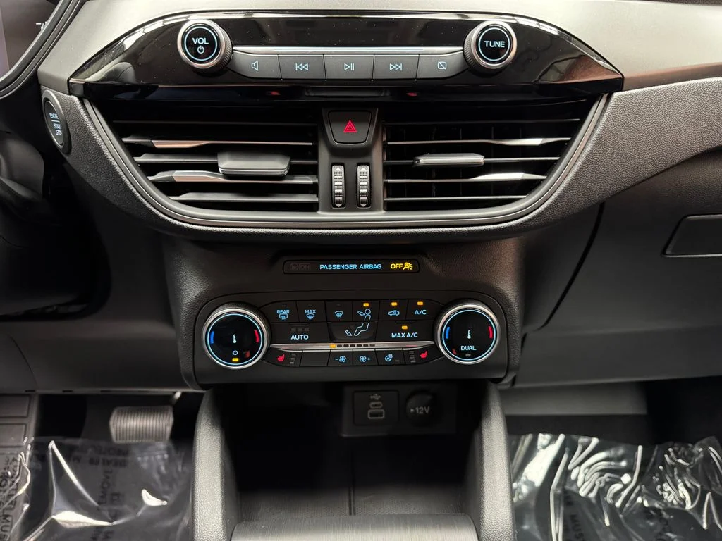 New 2026 Agate Black Metallic Ford Active® image 19