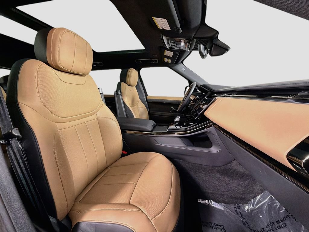 Certified Used 2025 Black Land Rover Dynamic SE image 30