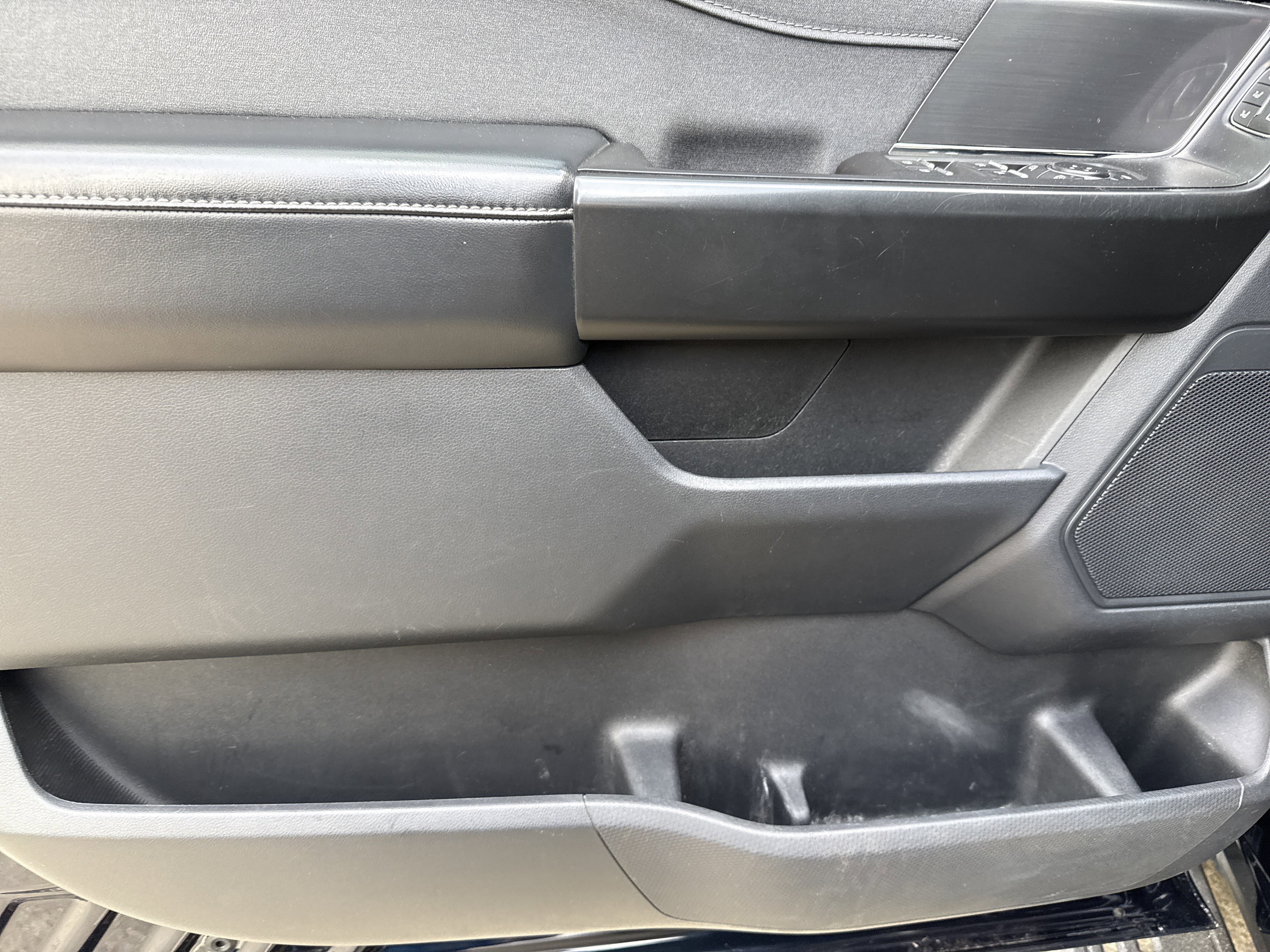 Used 2022 Blue Metallic Ford Raptor image 10