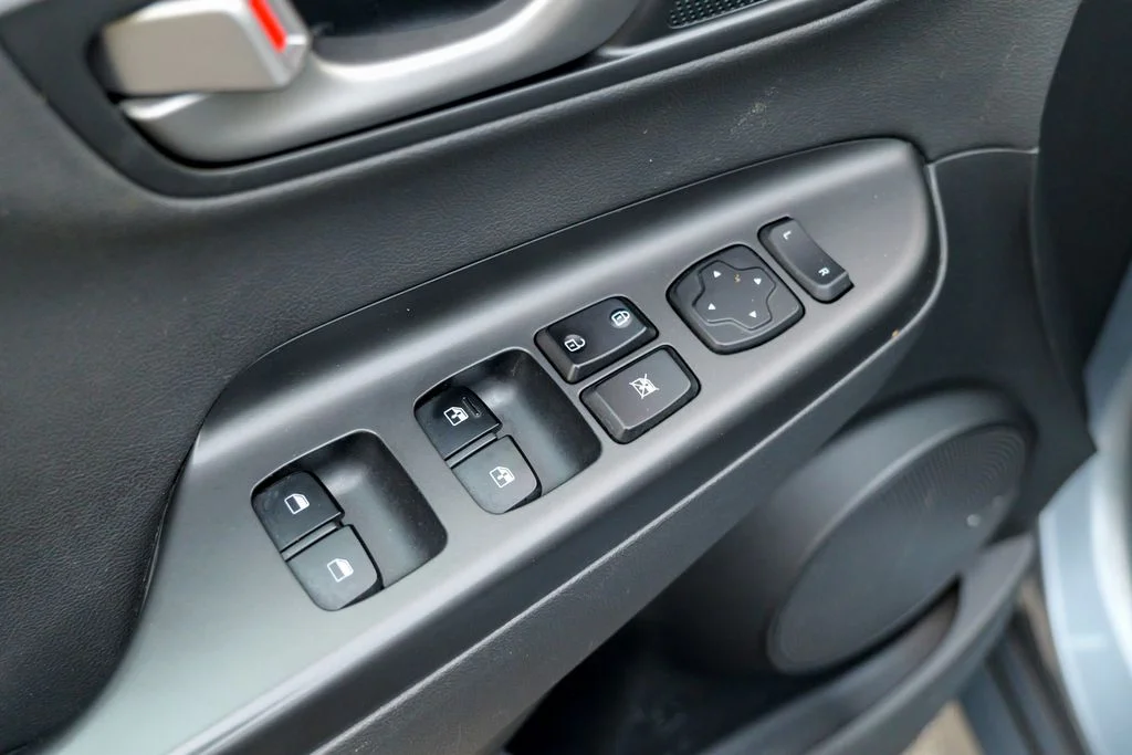 Used 2019 Sonic Silver Hyundai Limited image 18