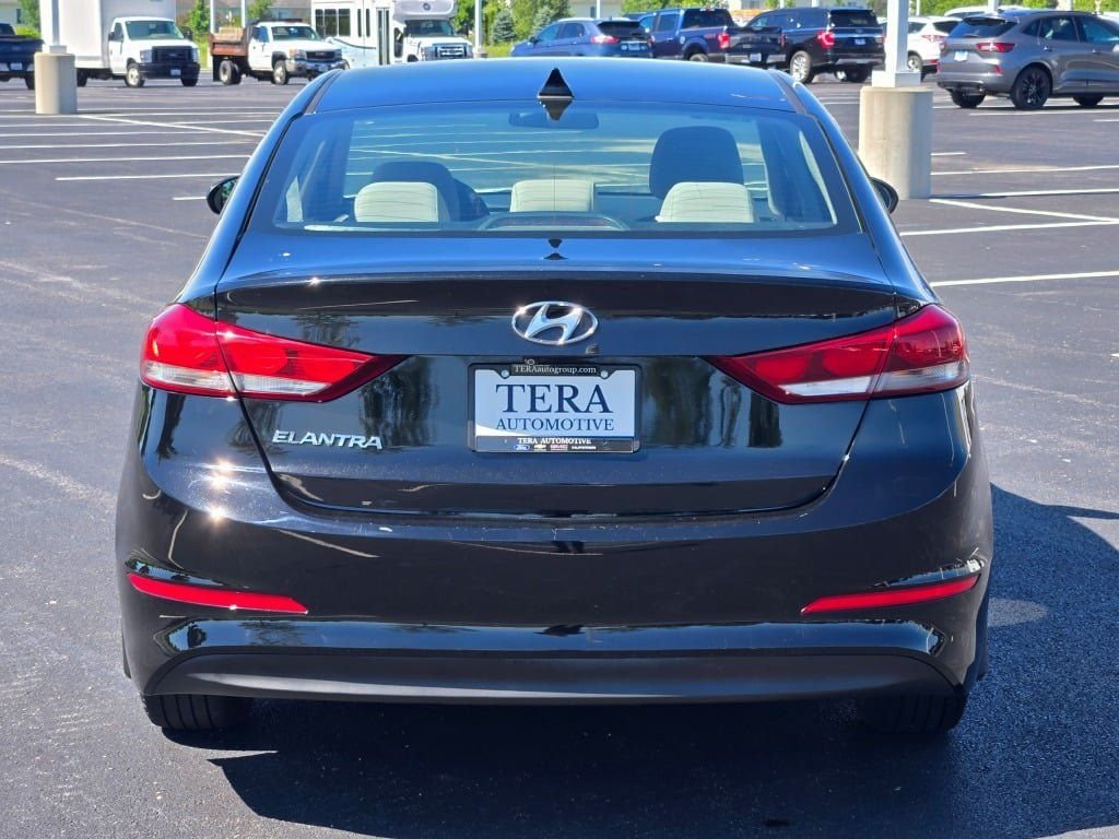 Certified Used 2018 Phantom Black Hyundai SEL image 12