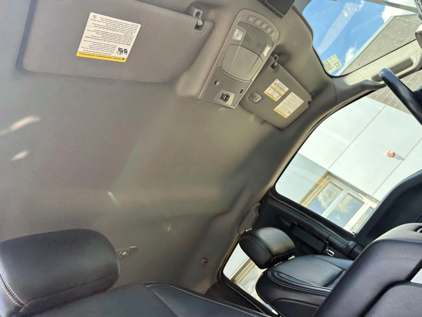 Used 2018 Magnetic Ford LARIAT image 23