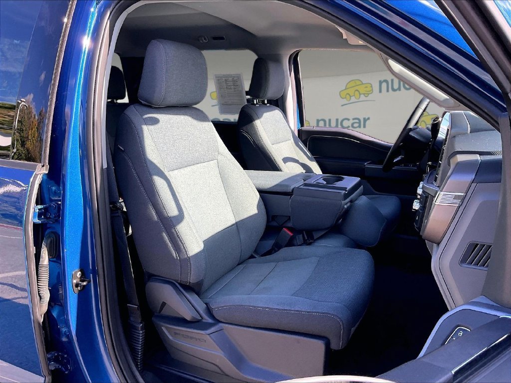 Used 2025 Blue Ford XLT image 11