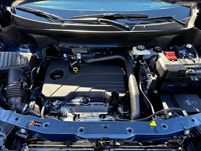 2027 Chevrolet Equinox LT - Photo 12
