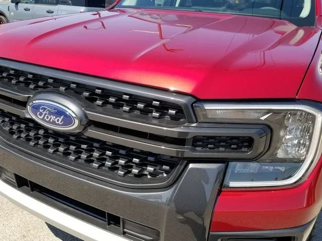 New 2026 Ruby Red Metallic Tinted Clearcoat Ford XLT image 39
