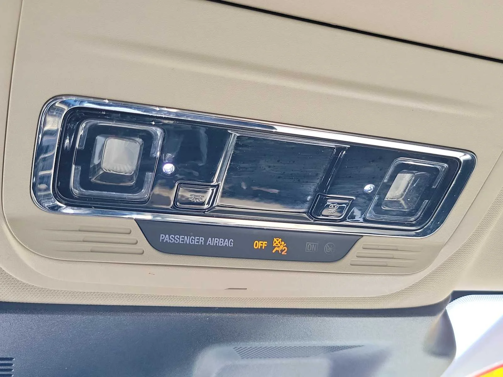 Used 2023 White Lincoln Standard image 24