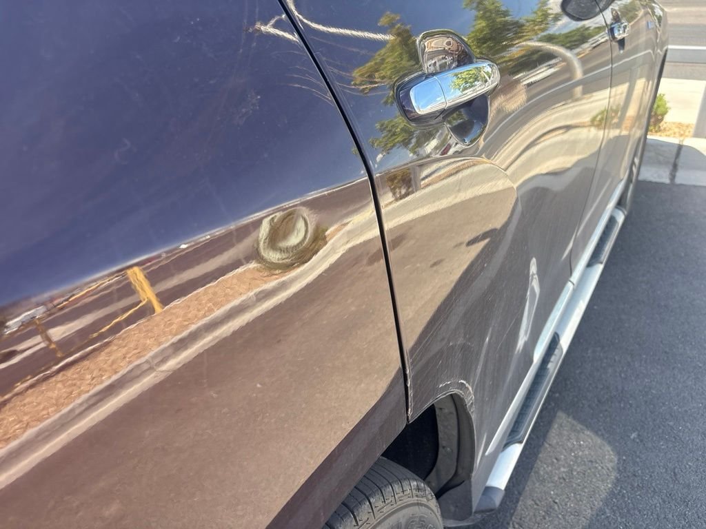 Used 2012  Toyota Limited image 4