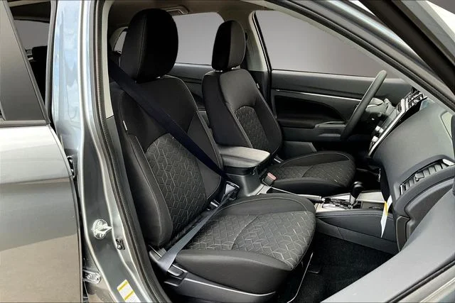 New 2026 Gray Mitsubishi 2.0 ES image 11