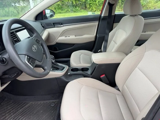 Used 2018 Scarlet Red Hyundai SEL image 13