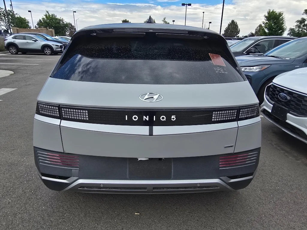 Used 2024 Cyber Gray Hyundai SEL image 13