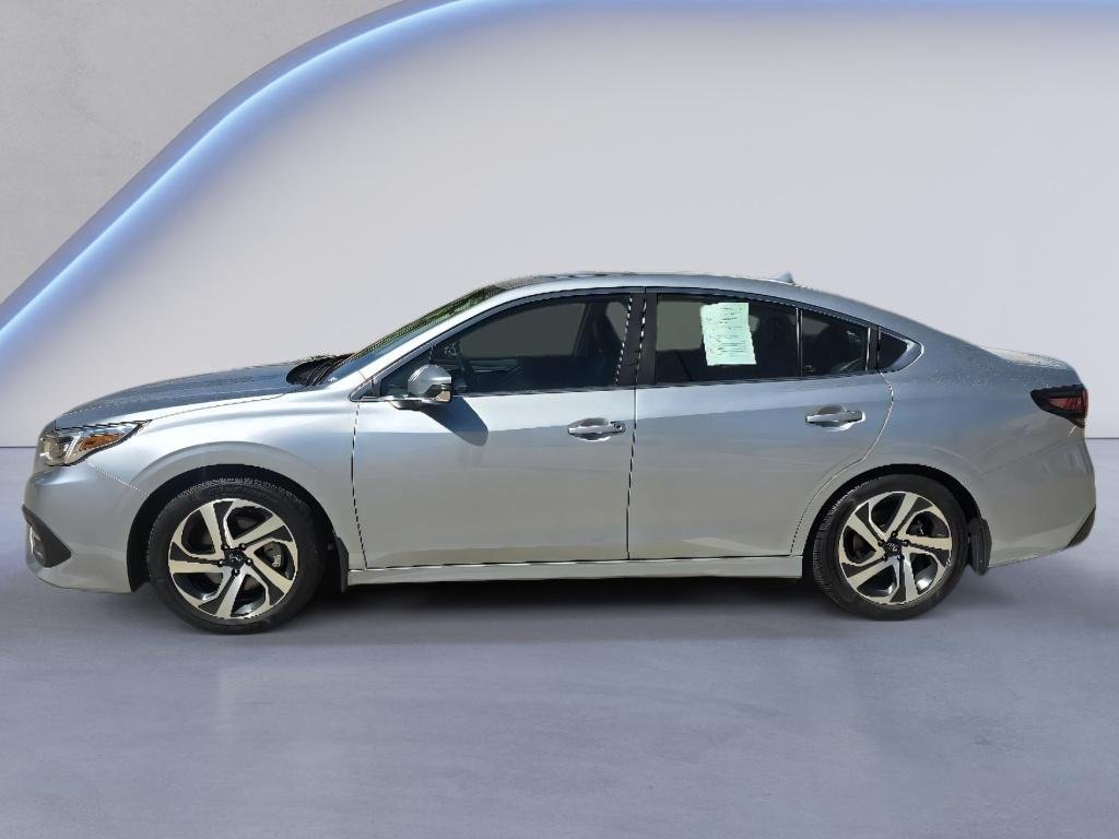 Used 2022 Ice Silver Metallic Subaru Limited image 2
