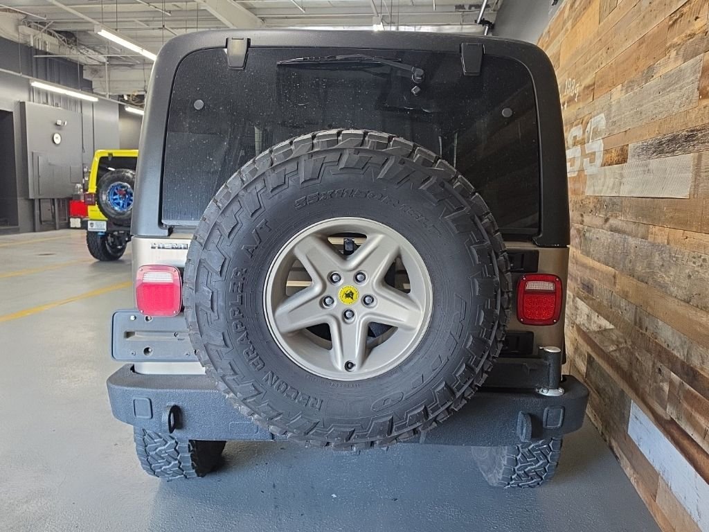 Used 2004 Light Khaki Metallic Jeep Unlimited image 5