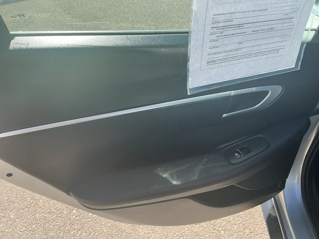 Used 2025 Aero Silver Hyundai SEL image 16