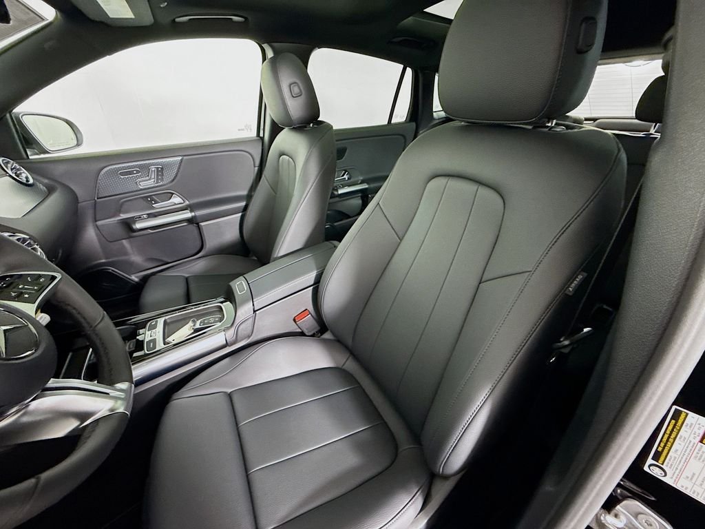New 2026 Cosmos Black Metallic Mercedes-Benz GLA 250 image 5
