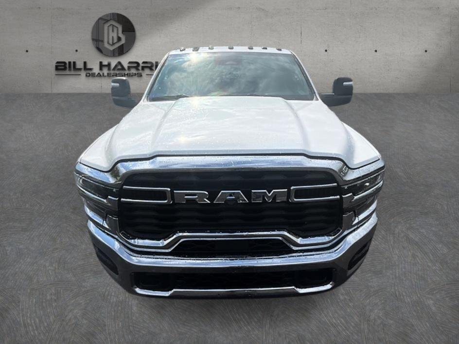 New 2026 Bright White Clear-Coat Exterior Paint RAM Tradesman image 2