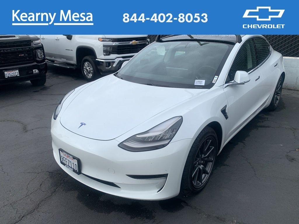 2020 Tesla Model 3 Standard Range Plus's photo