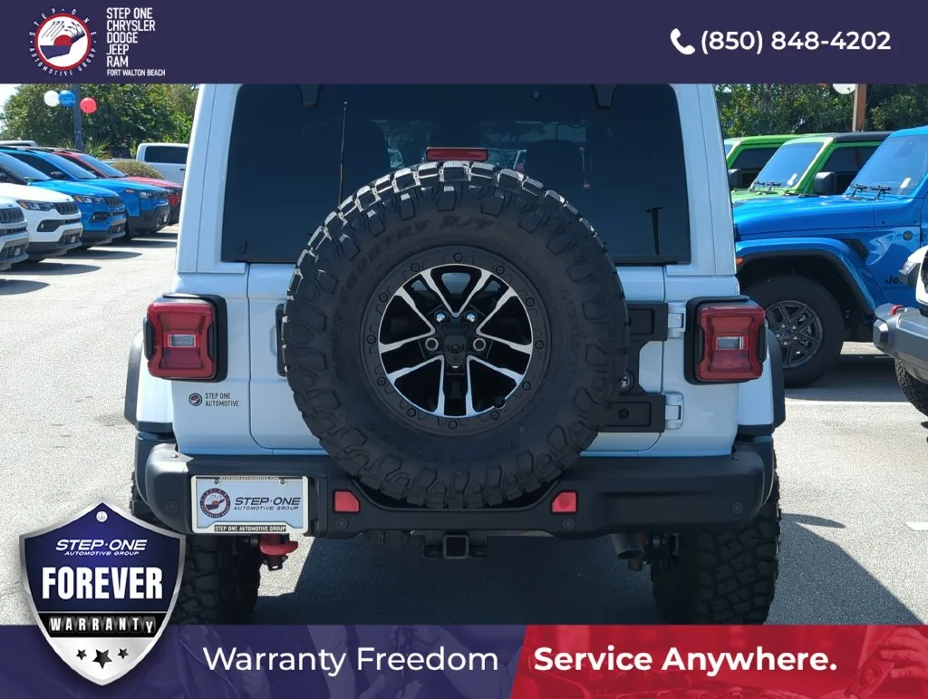 Used 2025 White Jeep Rubicon X image 5